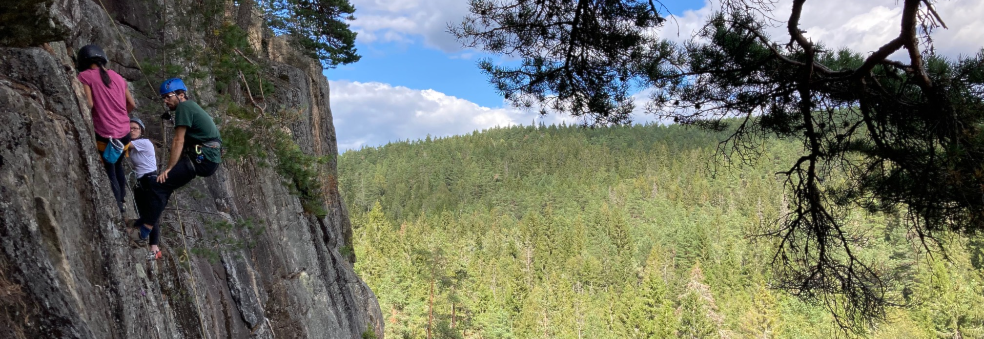 Ute Klatrekurs // Outdoor Climbing Course